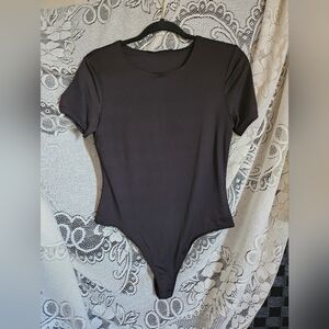 Cloth by Design - Black Short Sleeve Bodysuit - (L) NWOT